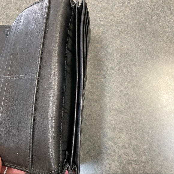 Coach Black & Tan Large Buckle Detail Snap Closure Bilfold Wallet - Picture 9 of 14